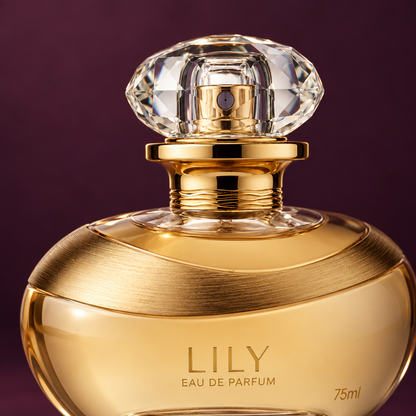 Detalhe da tampa de Lily Eau de Parfum em fundo ameixa