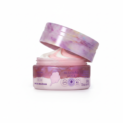 Creme Duo Hidratante Corporal Cuide-se Bem Doces Delírios - pote aberto com textura duo