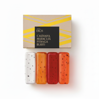 Kit Natura Ekos Castanha Maracujá Pitanga Buriti com quatro barras em fundo branco puro