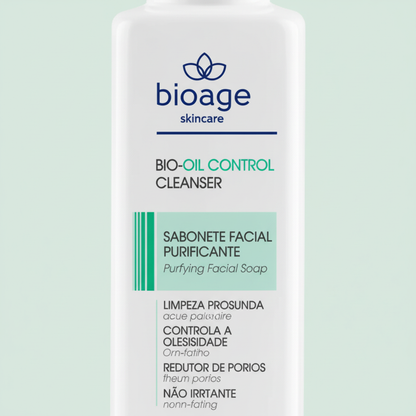 Detalhe do rótulo verde do Sabonete Facial Purificante Bioage Bio-Oil Control Cleanser