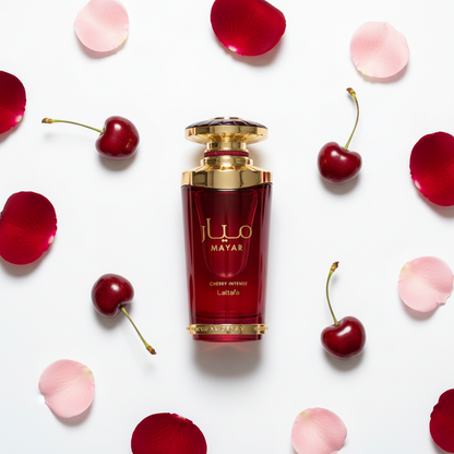 Lattafa Mayar Cherry Intense EDP 100ml — flat lay cerejas
