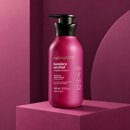 Creme Nativa SPA Orquídea Lumière em base geométrica e fundo colorido