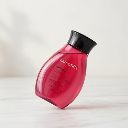 Óleo Exótico Hidratante Nativa SPA Ameixa - Vista em ângulo com ambiente spa