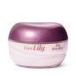 Love Lily 250 g em fundo branco