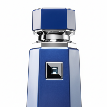 Azzure Aoud French Avenue - Détail minimaliste bouchon et logo